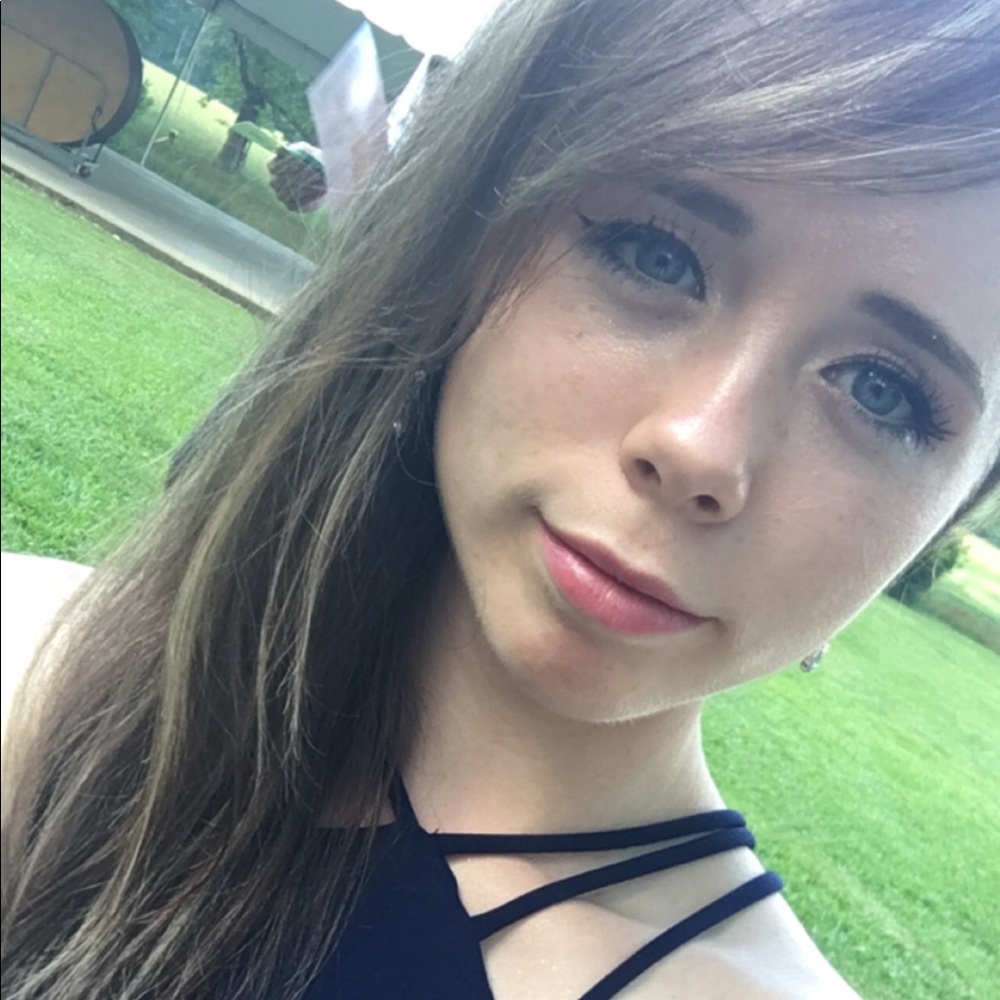 Meet your Posher, Mackenzie